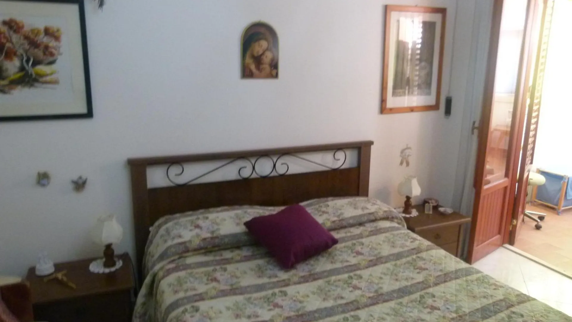 Holiday home Villino Toti E Silvana Carini