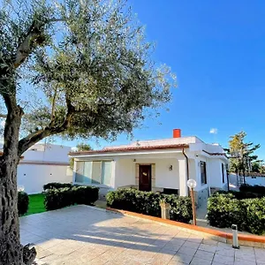 Ciachea Con Giardino E Parcheggio In Sicilia Casa vacanze
